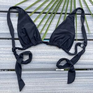 ACACIA - Blake Triangle Bikini Top in Black - S